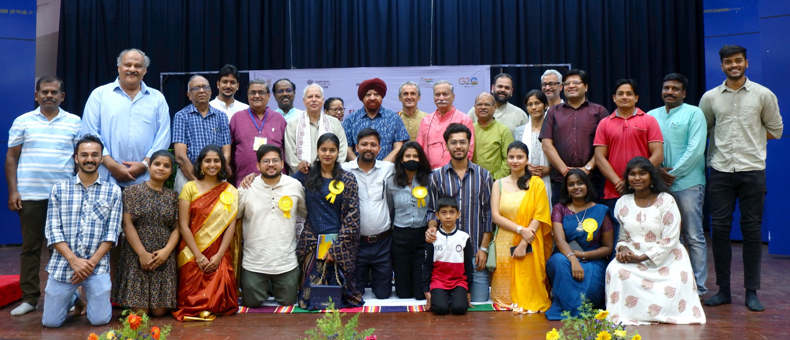 Hon Vice Chancellor With Esteemed Artists Pt Sajan Mishra Pt Hon Vice Chancellor With Esteemed Artists Pt Sajan Mishra Pt