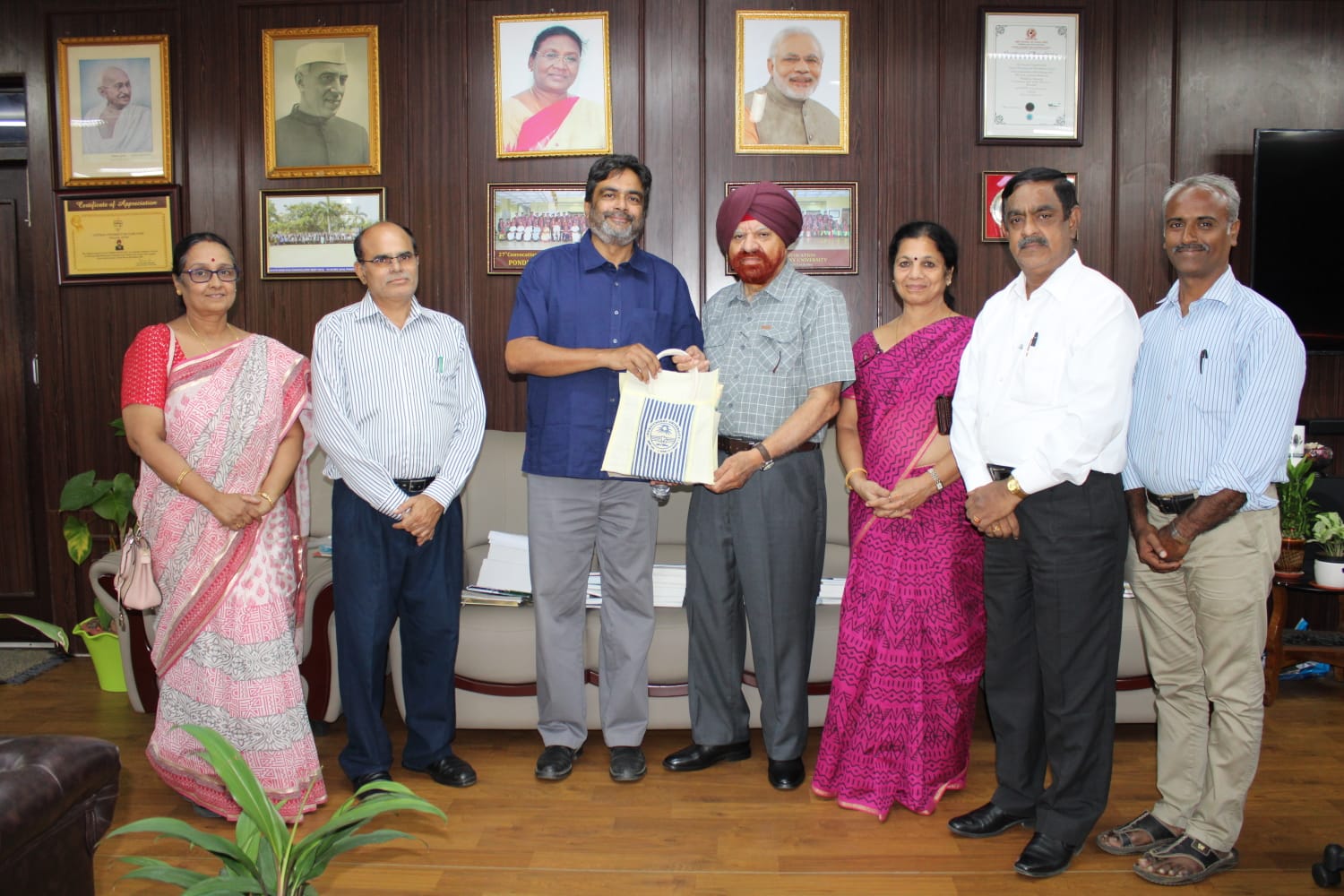 Dr. Ven Sriram, Chair, Department of Marketing and Entrepreneurship & Professor of Marketing, University of Baltimore called on Vice-Chancellor Prof. Gurmeet Singh at his office during his official visit to Pondicherry University.